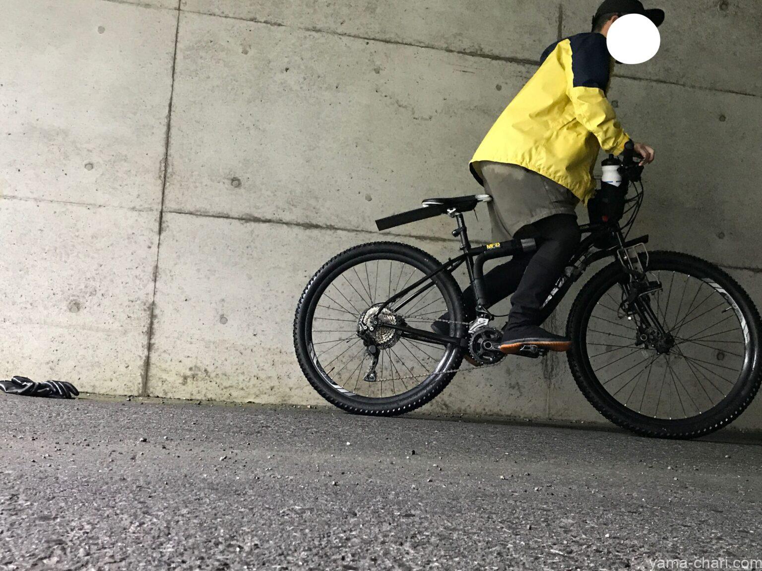 自転車 ヘルメット の 下 に 帽子