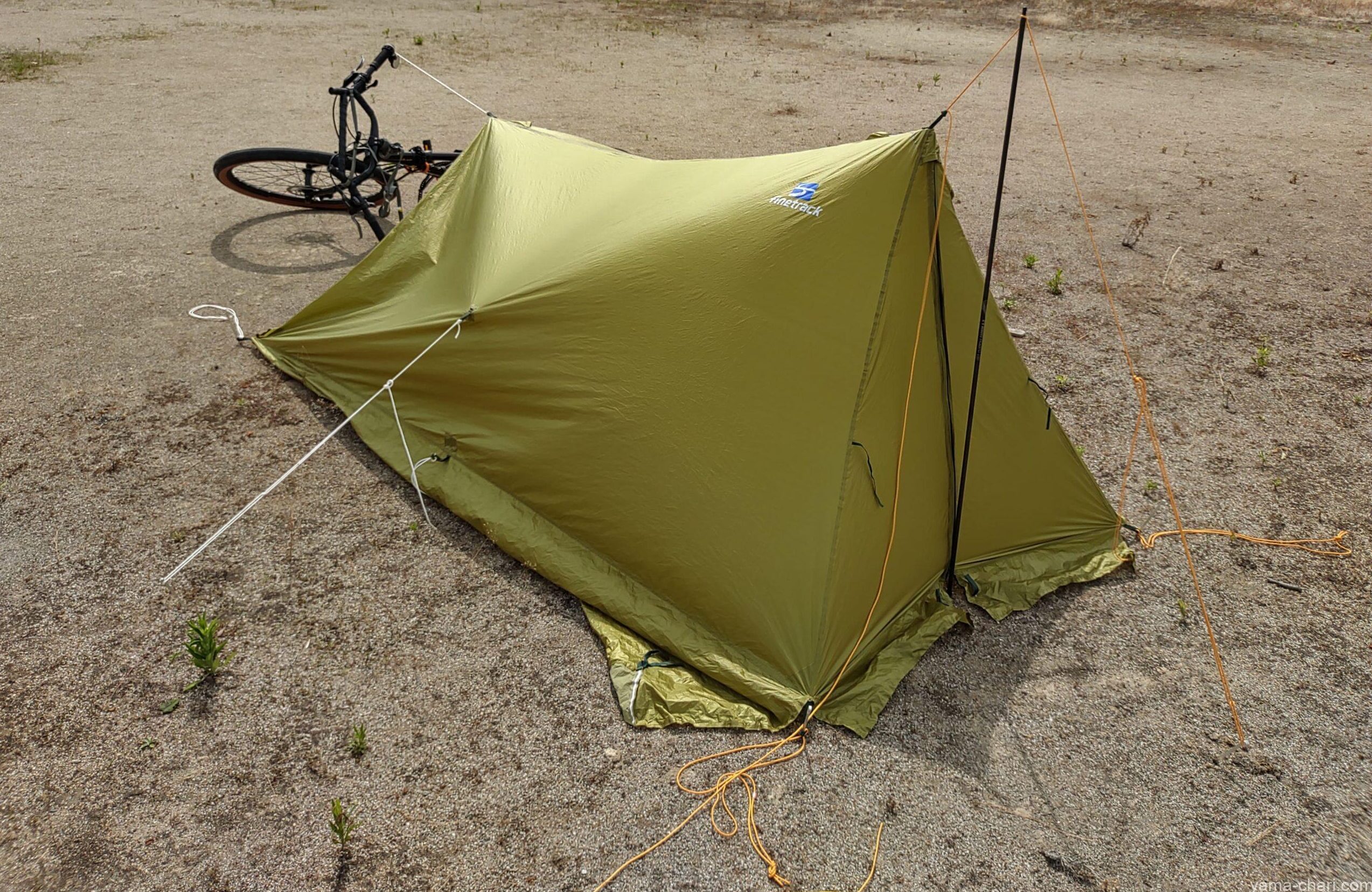 バイクパッキングで使うテントを自立式から非自立式のツェルトにした 